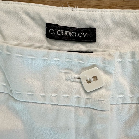 Claudia Ev White Summer Cropped Capri - Picture 5 of 9